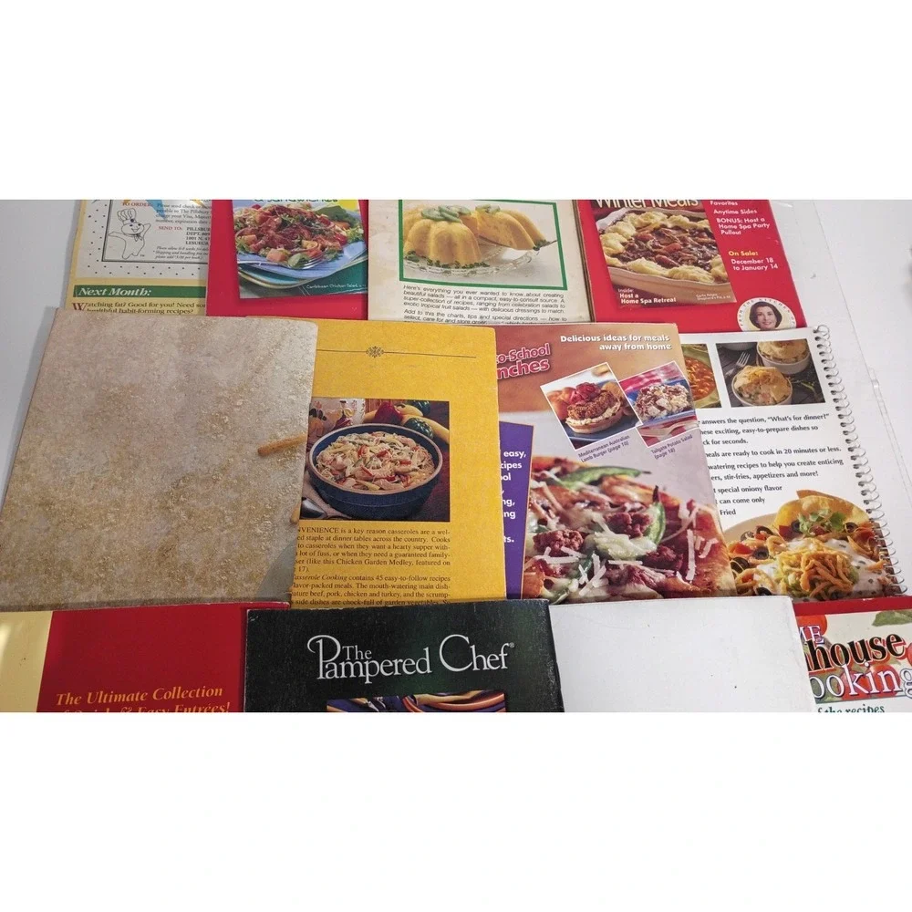 Lot of 12 Vintage Cook Books & Booklets, Recipes, Pillsbury and Betty Crocker